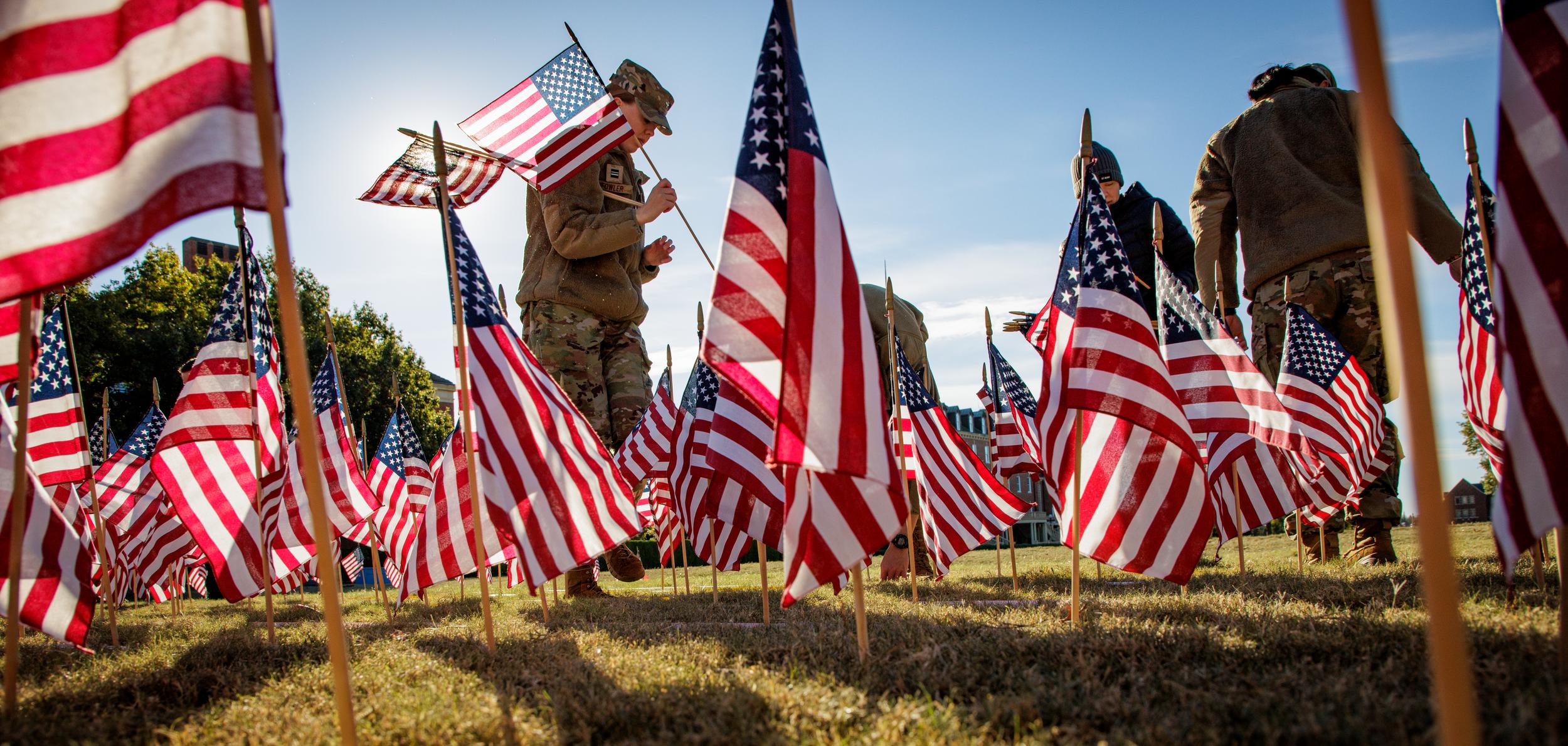 231102_veterans_day_flags_019